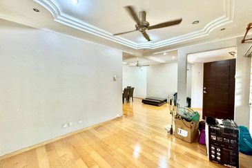 Jalan Suasana, Bandar Tun Hussein Onn