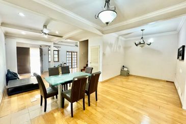 Jalan Suasana, Bandar Tun Hussein Onn