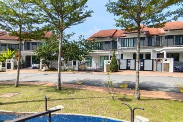 Tari 2 @ Alam Impian