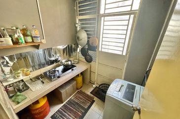 Jalan Setia Perdana U13/25