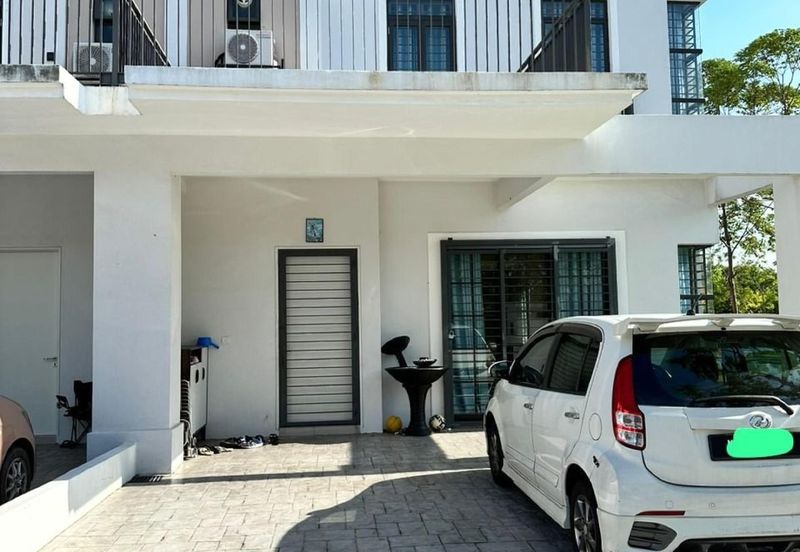 Monet Lily @ Sunsuria City