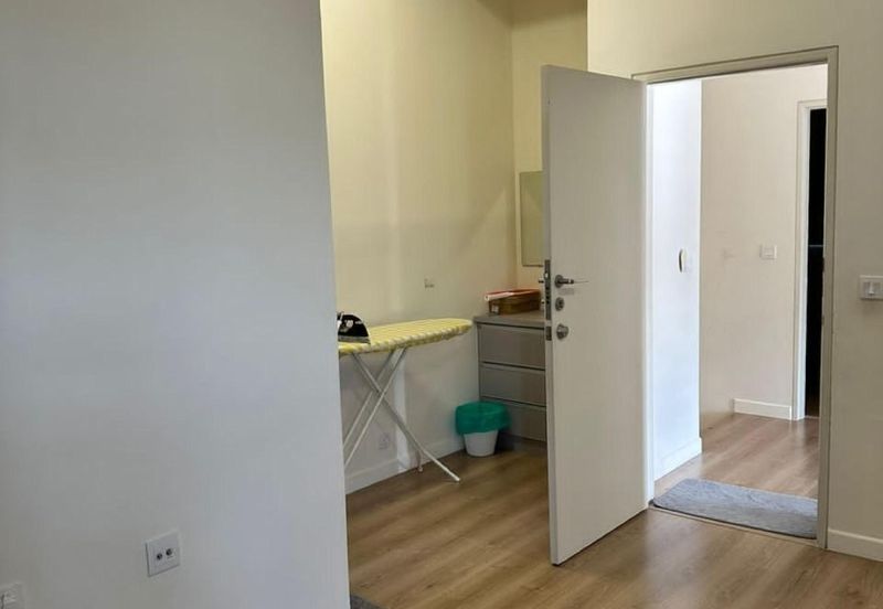 Monet Lily @ Sunsuria City