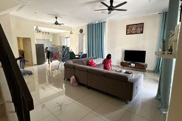 Monet Lily @ Sunsuria City