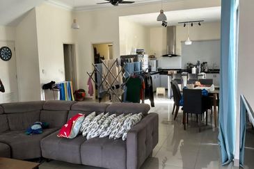 Monet Lily @ Sunsuria City