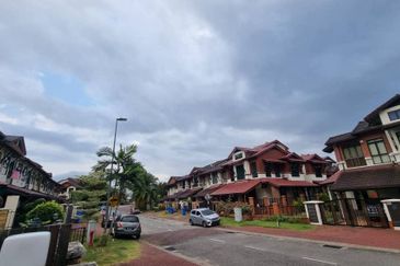 [NEGO] Double Storey Super Linked House Jalan Birai Bukit Jelutong