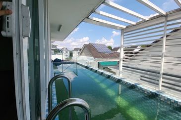 [FOR SALE] 3 Storey Bungalow Usj Height Subang Jaya