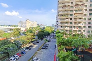 Indah Alam Condominium