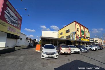 Pusat Perdagangan Seri Kembangan