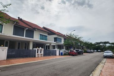 Lukisan @ Alam Impian