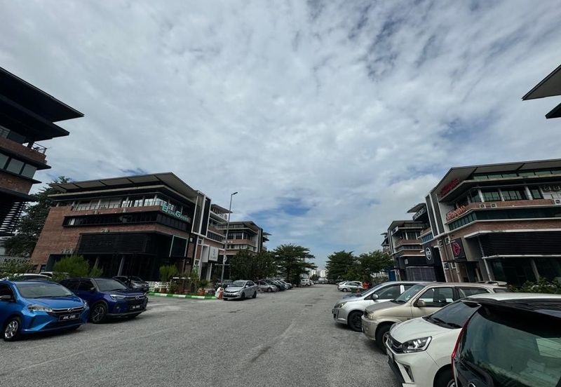 i32 Puchong Industrial Park