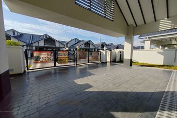 Hevea Elmina Gardens