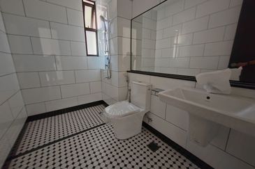 Hevea Elmina Gardens