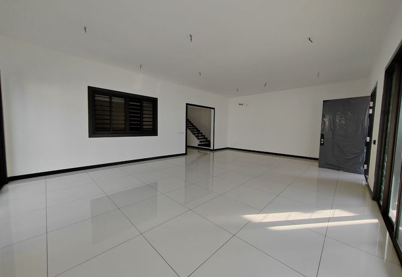 Hevea Elmina Gardens