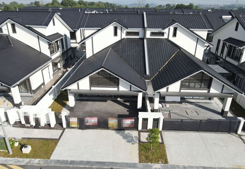 Hevea Elmina Gardens