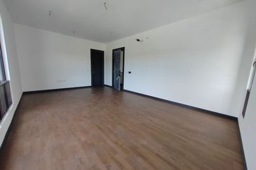 Hevea Elmina Gardens