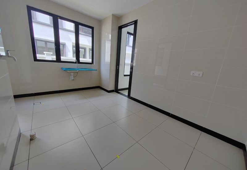 Hevea Elmina Gardens