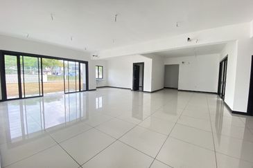 Hevea Elmina Gardens