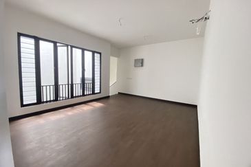 Hevea Elmina Gardens