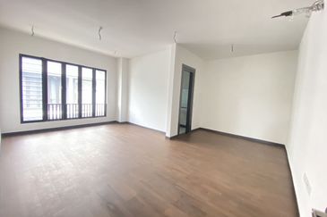 Hevea Elmina Gardens