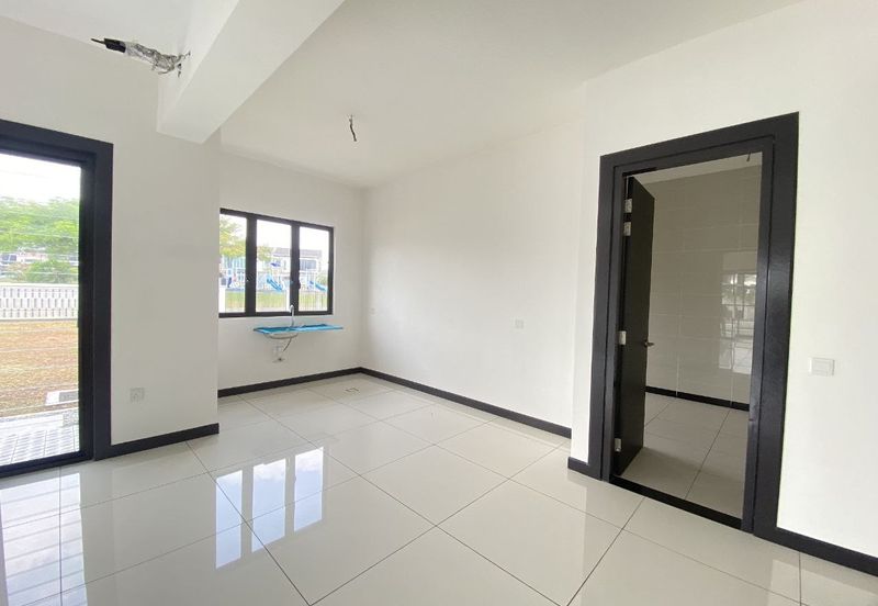 Hevea Elmina Gardens