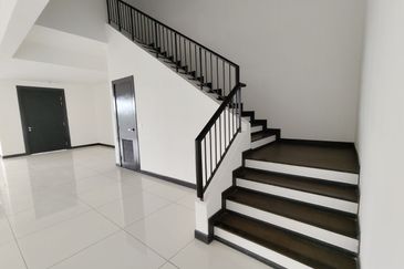 Hevea Elmina Gardens