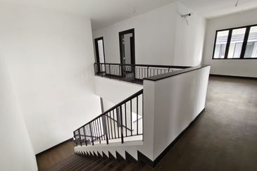 Hevea Elmina Gardens