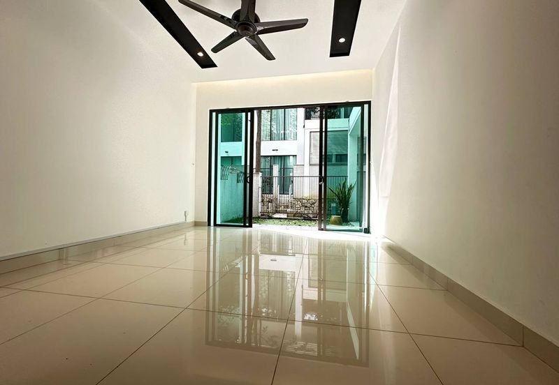 Duta Villa, Setia Alam