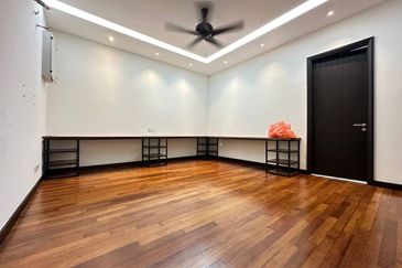 Duta Villa, Setia Alam