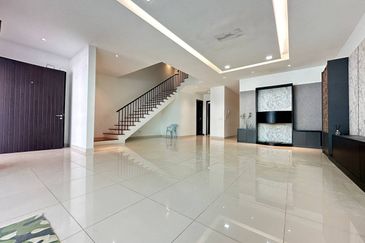 Duta Villa, Setia Alam