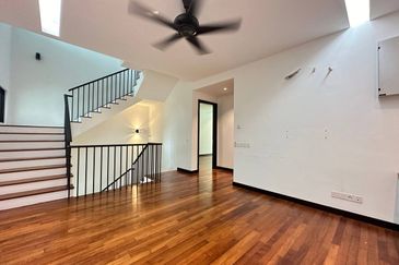 Duta Villa, Setia Alam