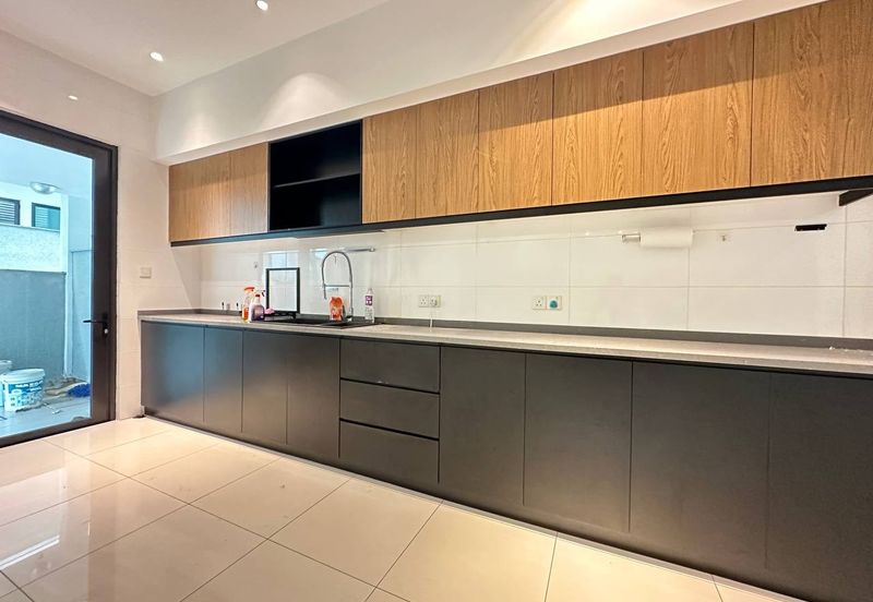 Duta Villa, Setia Alam