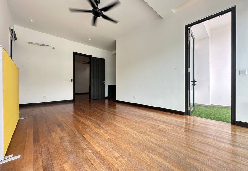 Duta Villa, Setia Alam