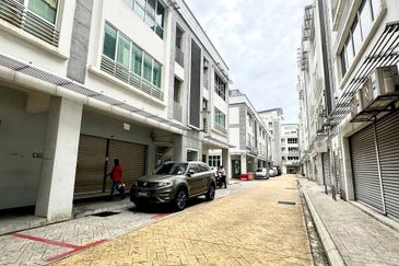 Parklane Commercial Hub