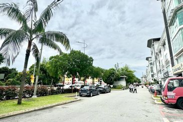 Parklane Commercial Hub