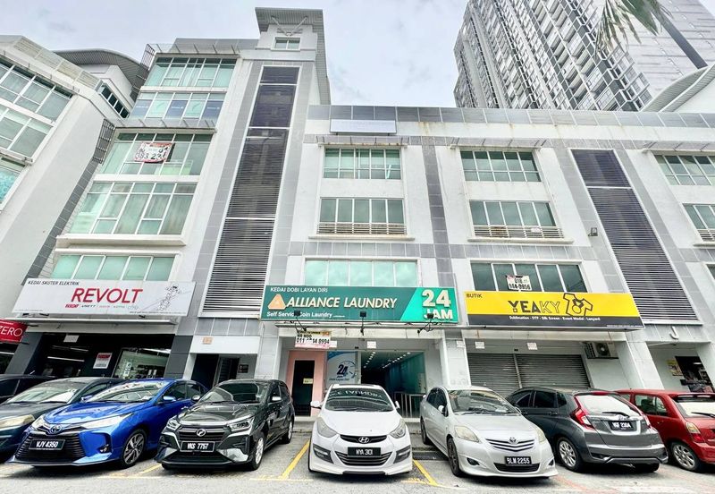 Parklane Commercial Hub