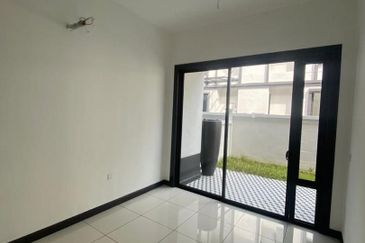 Hevea Elmina Gardens