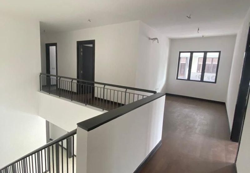 Hevea Elmina Gardens