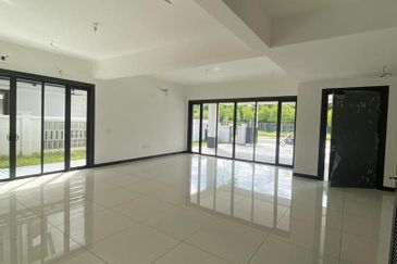 Hevea Elmina Gardens