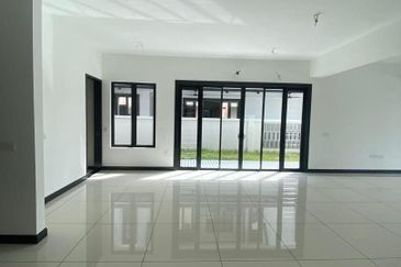 Hevea Elmina Gardens