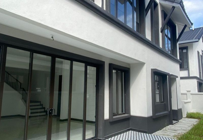 Hevea Elmina Gardens