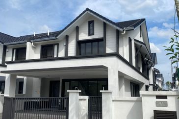 Hevea Elmina Gardens