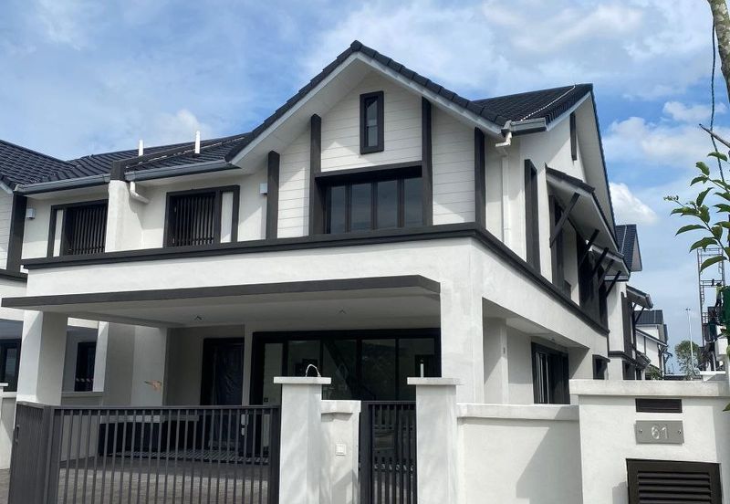 Hevea Elmina Gardens