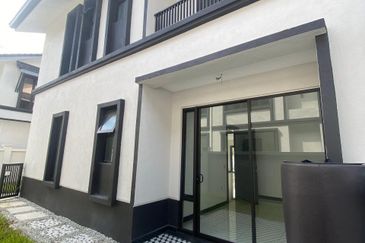 Hevea Elmina Gardens