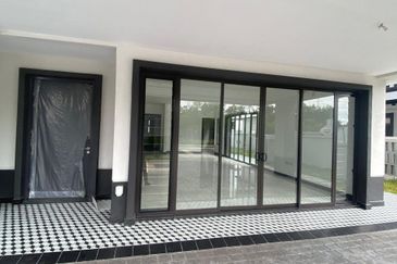 Hevea Elmina Gardens