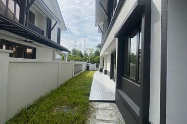 Hevea Elmina Gardens