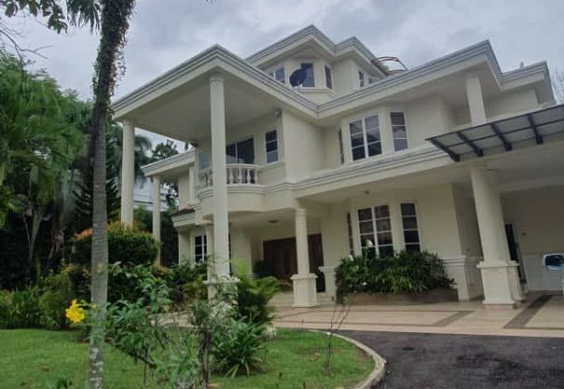 KGSAAS Golf Club, Seksyen 13