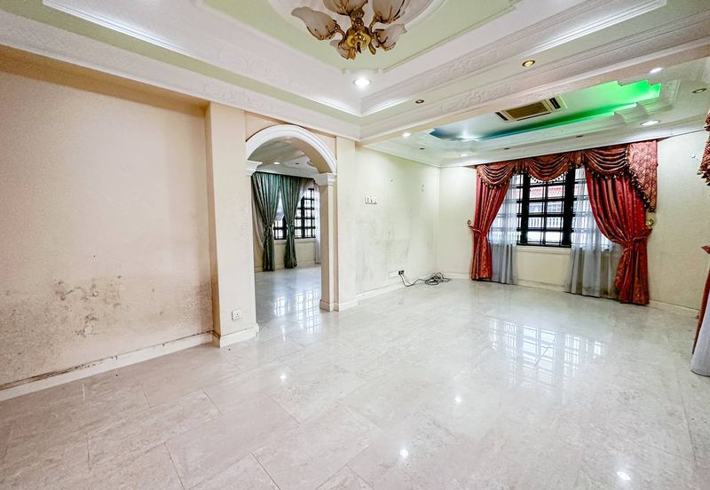 Taman Lembah Keramat AU5