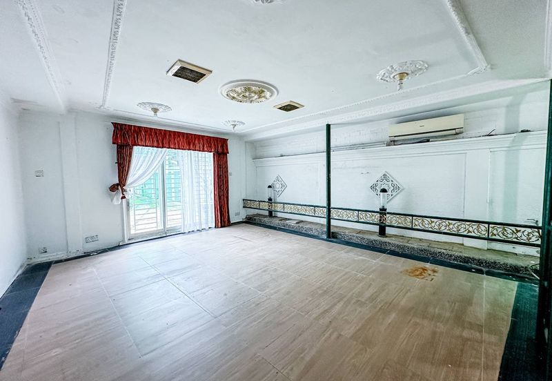 Taman Lembah Keramat AU5