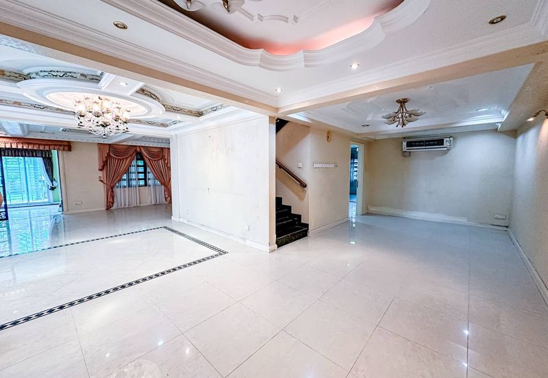 Taman Lembah Keramat AU5