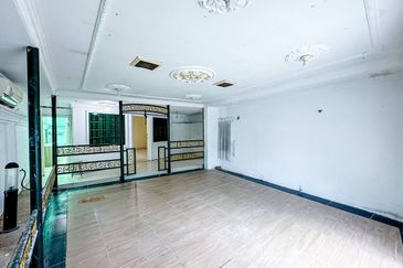 Taman Lembah Keramat AU5